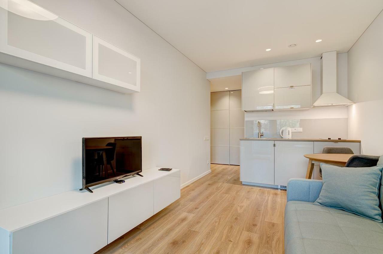 1b In A Great Location *